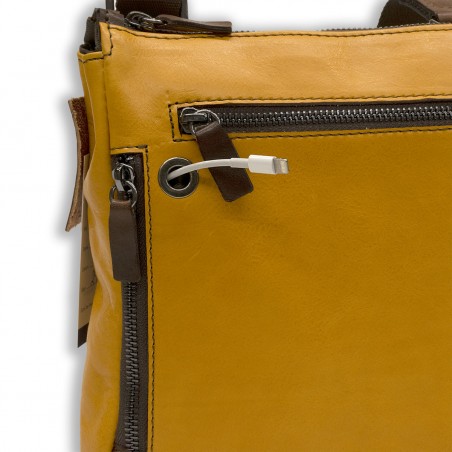 VEGETABLE TANNED CALFSKIN ZIPPED MAN'S BAG